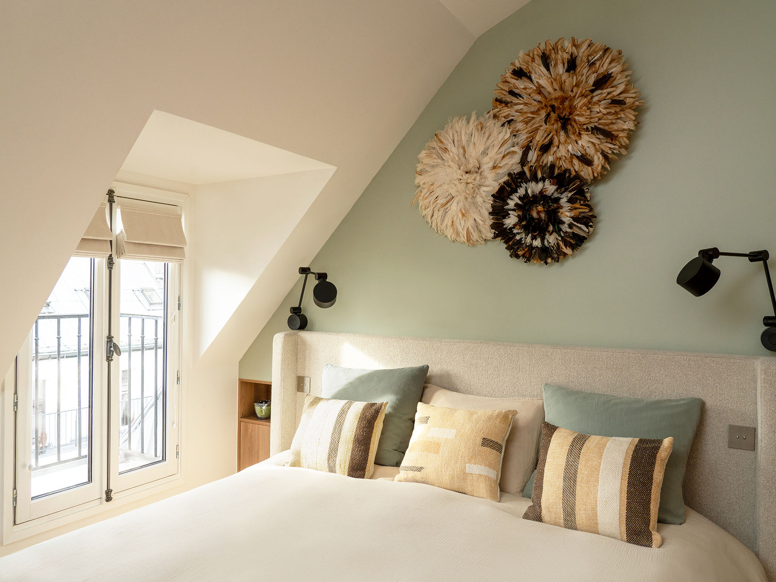 Chambre du Duplex Paris 9e, rénovation complète par Romy Lesniowski